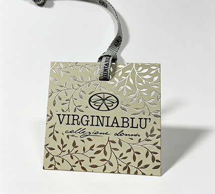 轻奢女装吊牌定制｜VIRGINIABLU 品牌高端服装辅料落地案例